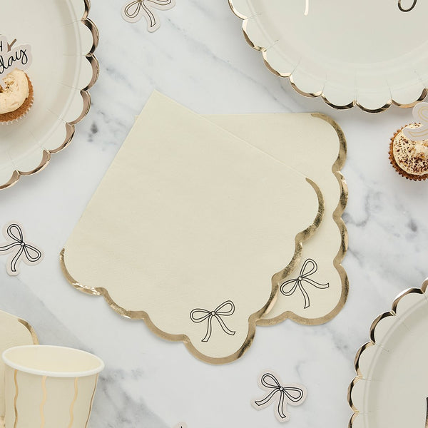 Bow Scallop Edge Paper Napkins