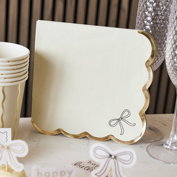 Bow Scallop Edge Paper Napkins